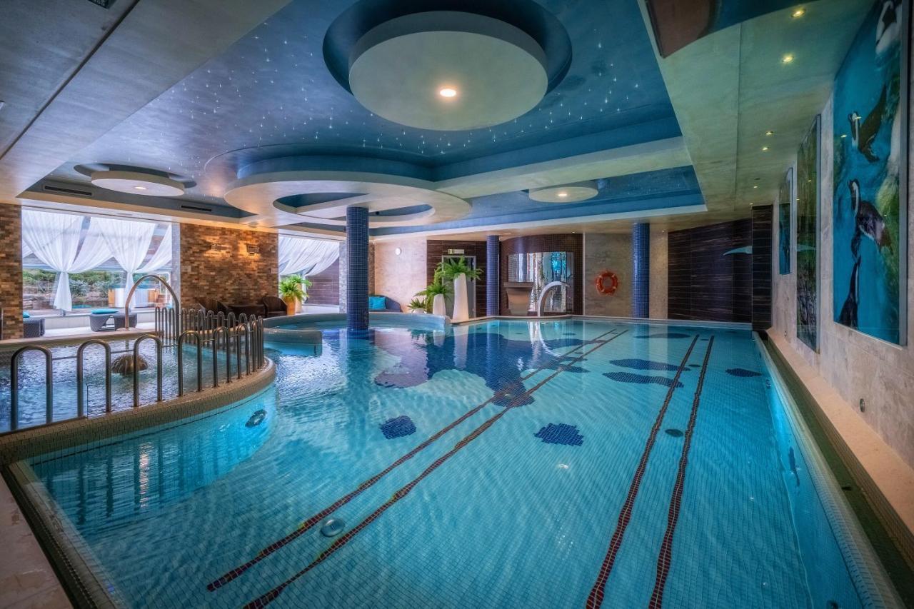 Hotel & Spa Czarny Gron Rzyki Eksteriør bilde