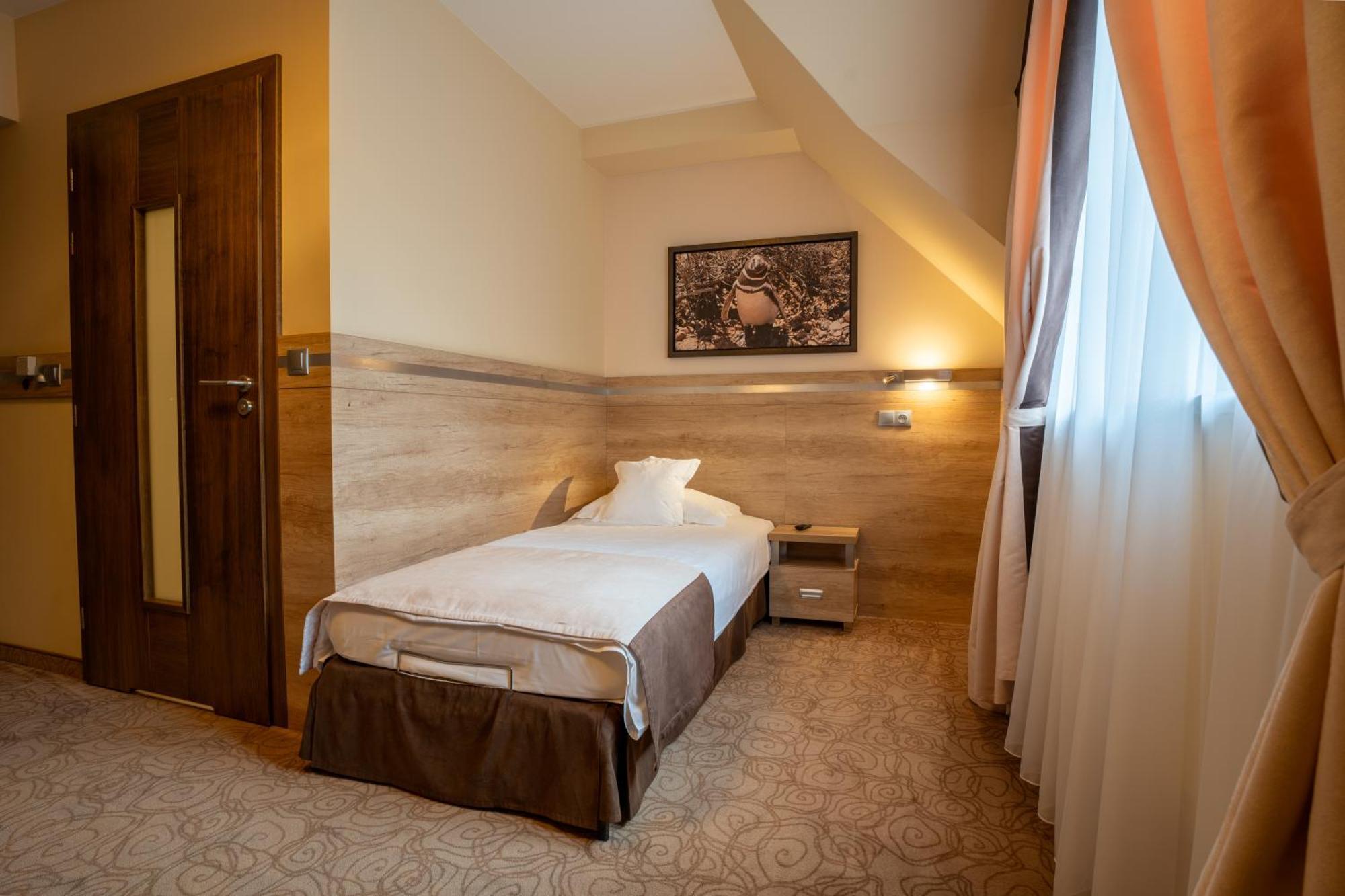 Hotel & Spa Czarny Gron Rzyki Eksteriør bilde